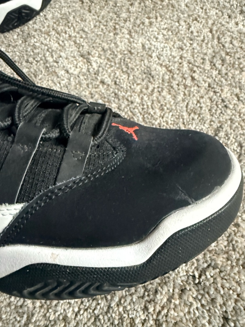 Jordan Sneakers - Picture 8 of 9
